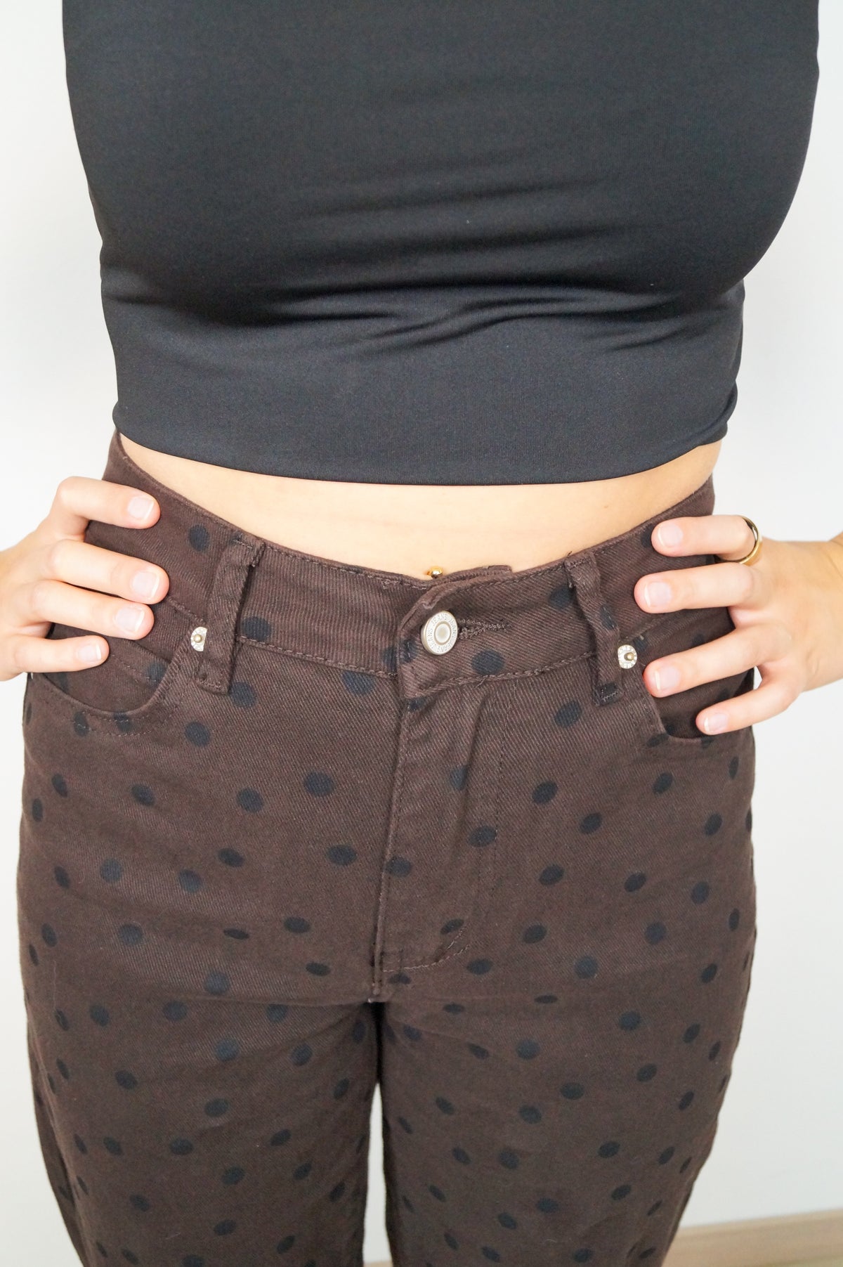 CHOCOLATE POLKA DOT Mom-Jeans